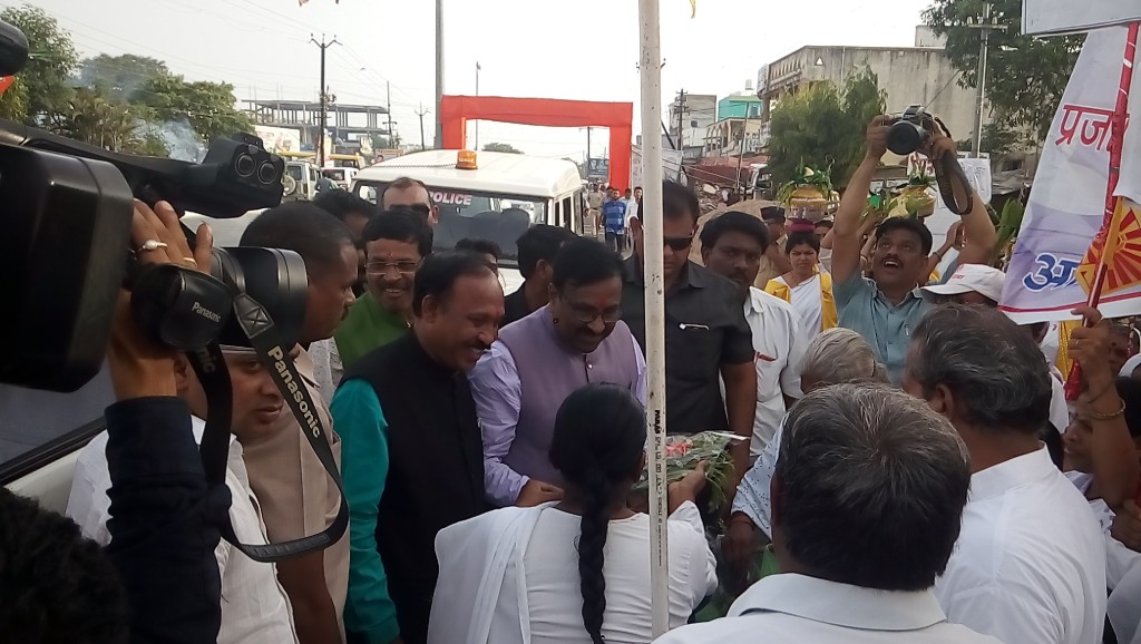  महाराष्ट्र राज्य के वन, वित्त, प्लानिंग मंत्री श्री सुधीर जी मुनगंटीवार